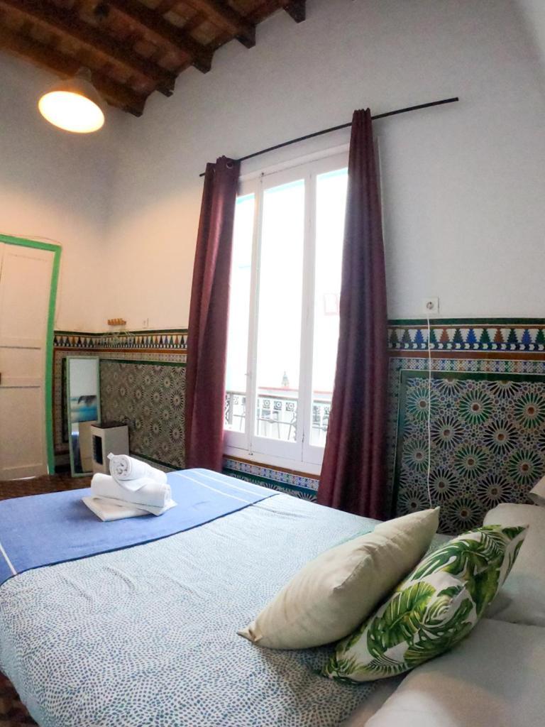 Rebels Hostel&kiteschool * Tarifa